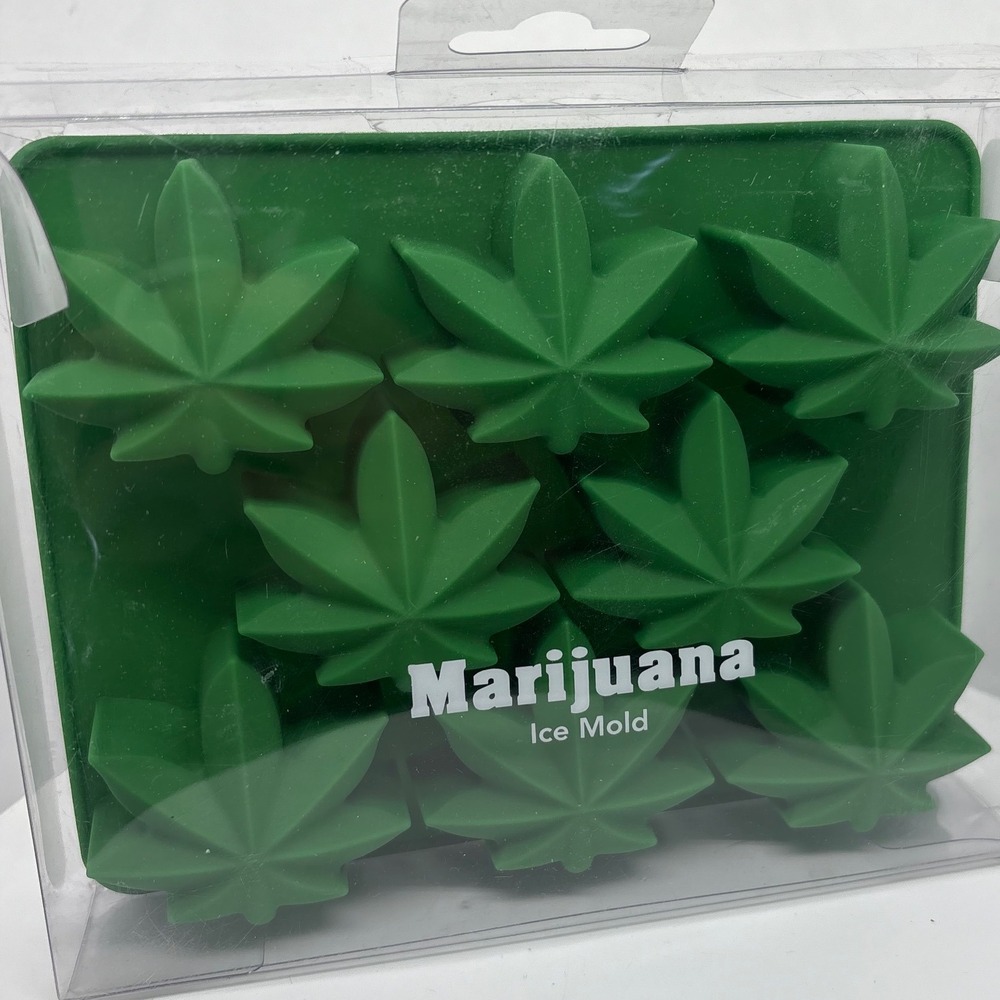 Gag Gift Marijuana Leaf Ice Mold Novelty Kitchen Bar Accessory Green Silicone‎